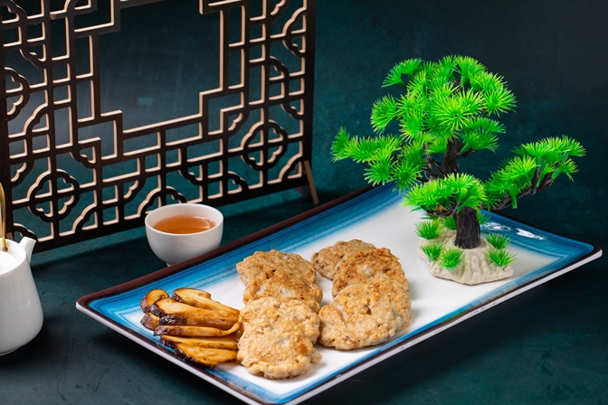 06麦兆财 云南松茸鲮鱼饼_副本.jpg